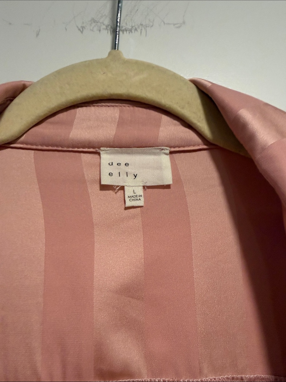 Relaxed Button-Down Shirt in Dusty Rose - Picture 2 of 3